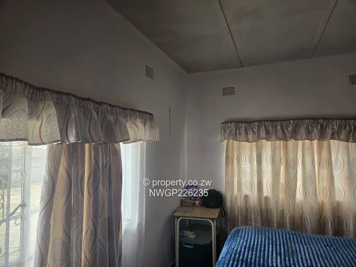 Spacious 4-Bedroom Home with Borehole in Riverside North, Bulawayo