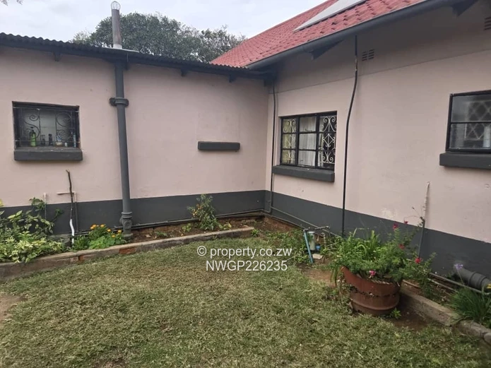Spacious 4-Bedroom Home with Borehole in Riverside North, Bulawayo