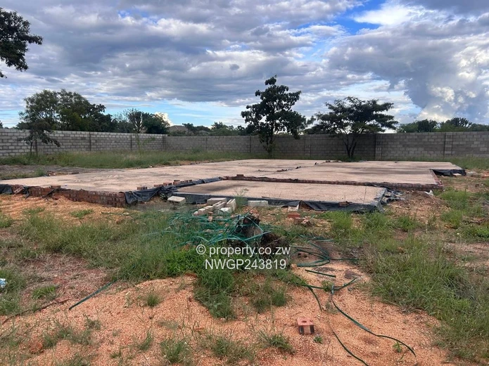 Prime Townhouse Stand with Approved 4-Bedroom Foundation – Build Your Dream Home