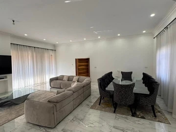 7 Bedroom House