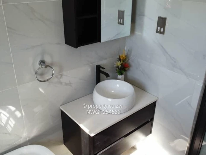 Hillside 3-Bed Townhouse Complex with Borehole