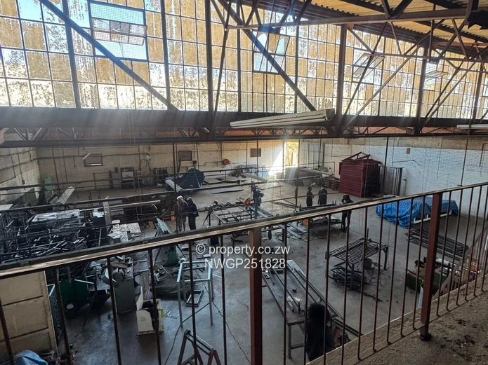 PRIME INDUSTRIAL PROPERTY FOR SALE – PLUMTREE ROAD, BULAWAYO Asking Price: USD $600,000