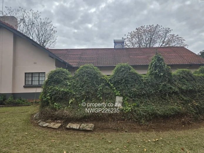 Spacious 4-Bedroom Home with Borehole in Riverside North, Bulawayo