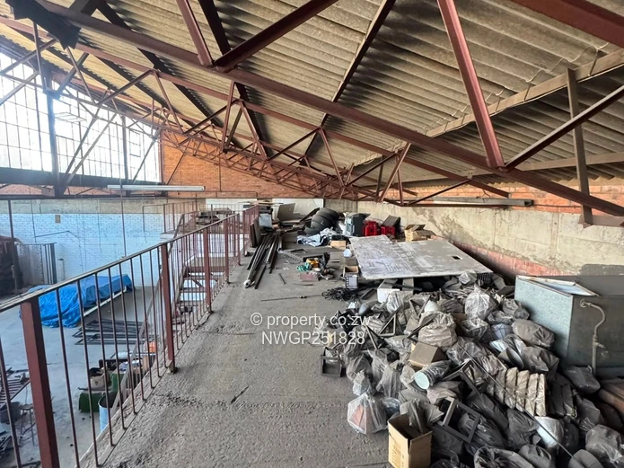 PRIME INDUSTRIAL PROPERTY FOR SALE – PLUMTREE ROAD, BULAWAYO Asking Price: USD $600,000